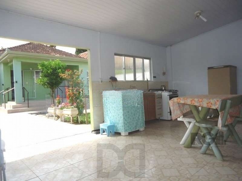 Casa 3 Dormitório(s) Bairro Partenon, Porto Alegre — foto 17