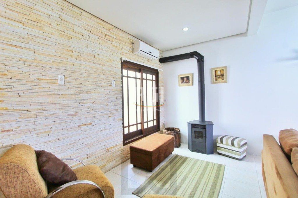 Casa para Venda - 260m², 5 dormitórios, sendo 2 suites, 4 vagas - Teresópolis — foto 7