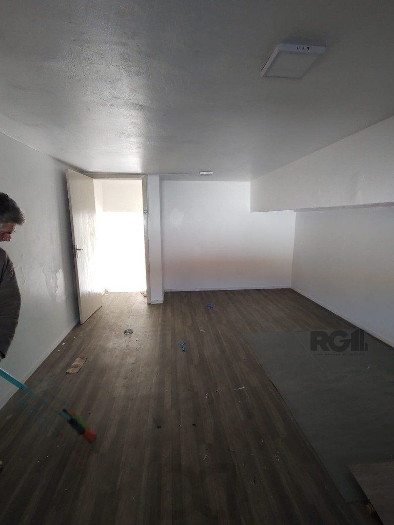 Loja para Venda - 60m², 0 dormitórios, 3 vagas - Petrópolis — foto 24