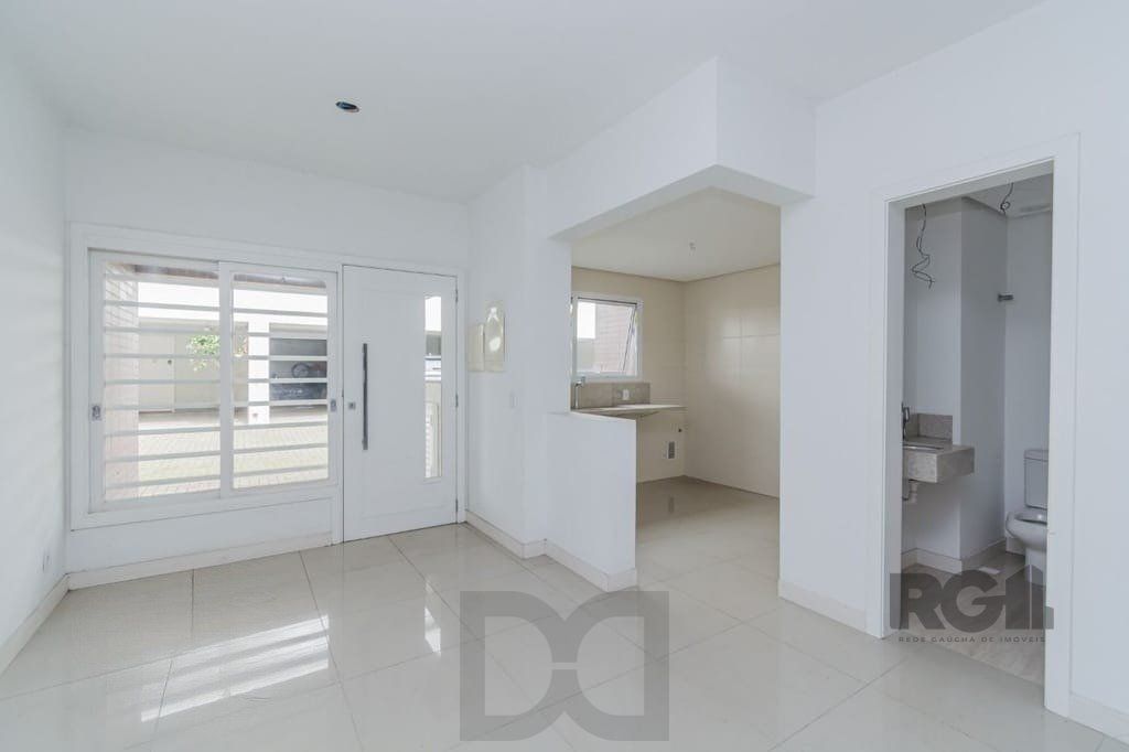 Excelente casa em condomínio de 251m² com 3 suítes e elevador! — foto 2