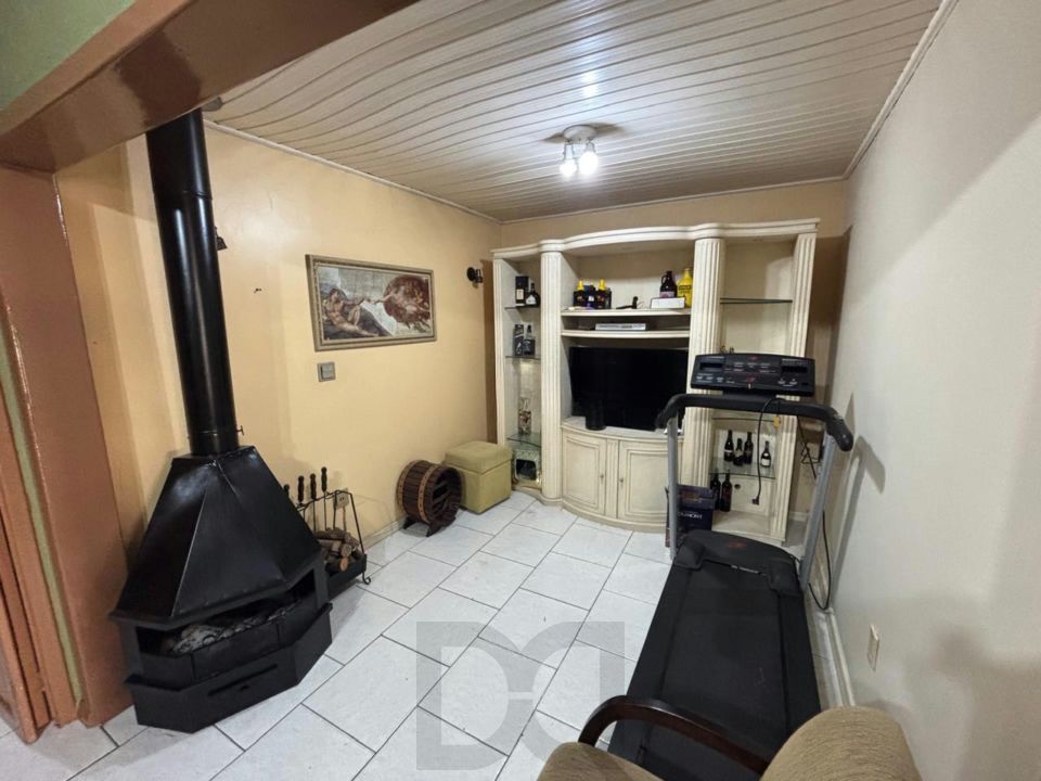 Casa de 3 dormitórios à venda no Bairro Rubem Berta - Porto Alegre — foto 2
