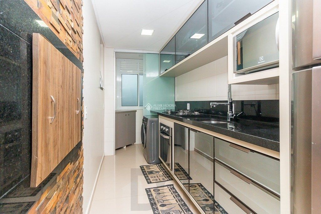 Apartamento de 3 dormitórios (suíte), mobiliado,80m2, com churrasqueira, vaga, e infra completa. — foto 5