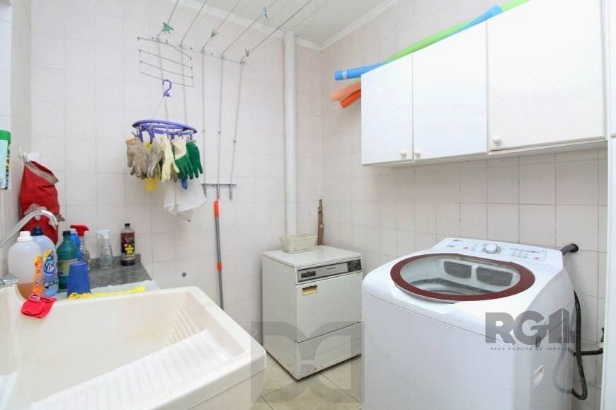Casa 245m² - 3 dormitórios, 4 vagas no bairro Cavalhada — foto 37