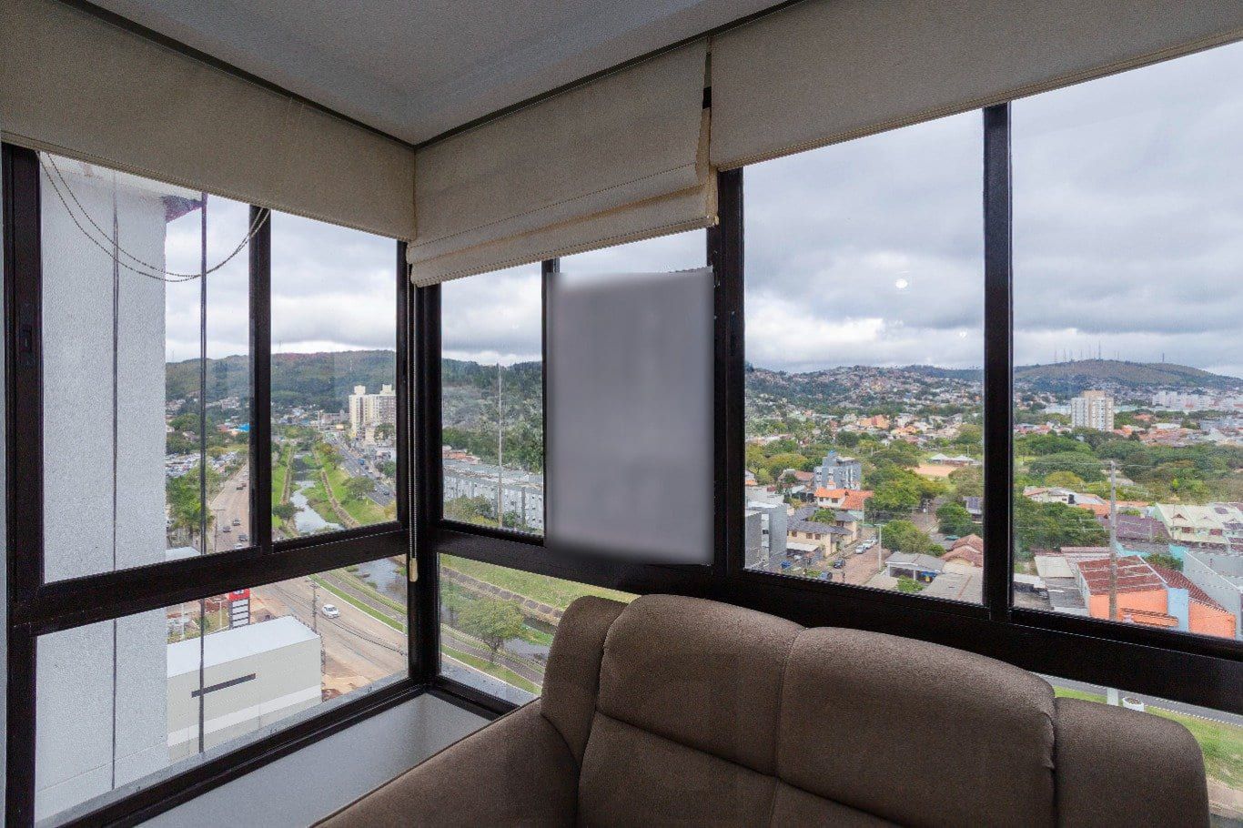 Apartamento de 3 dormitorios à venda em Jardim Carvalho, Porto Alegre. — foto 3
