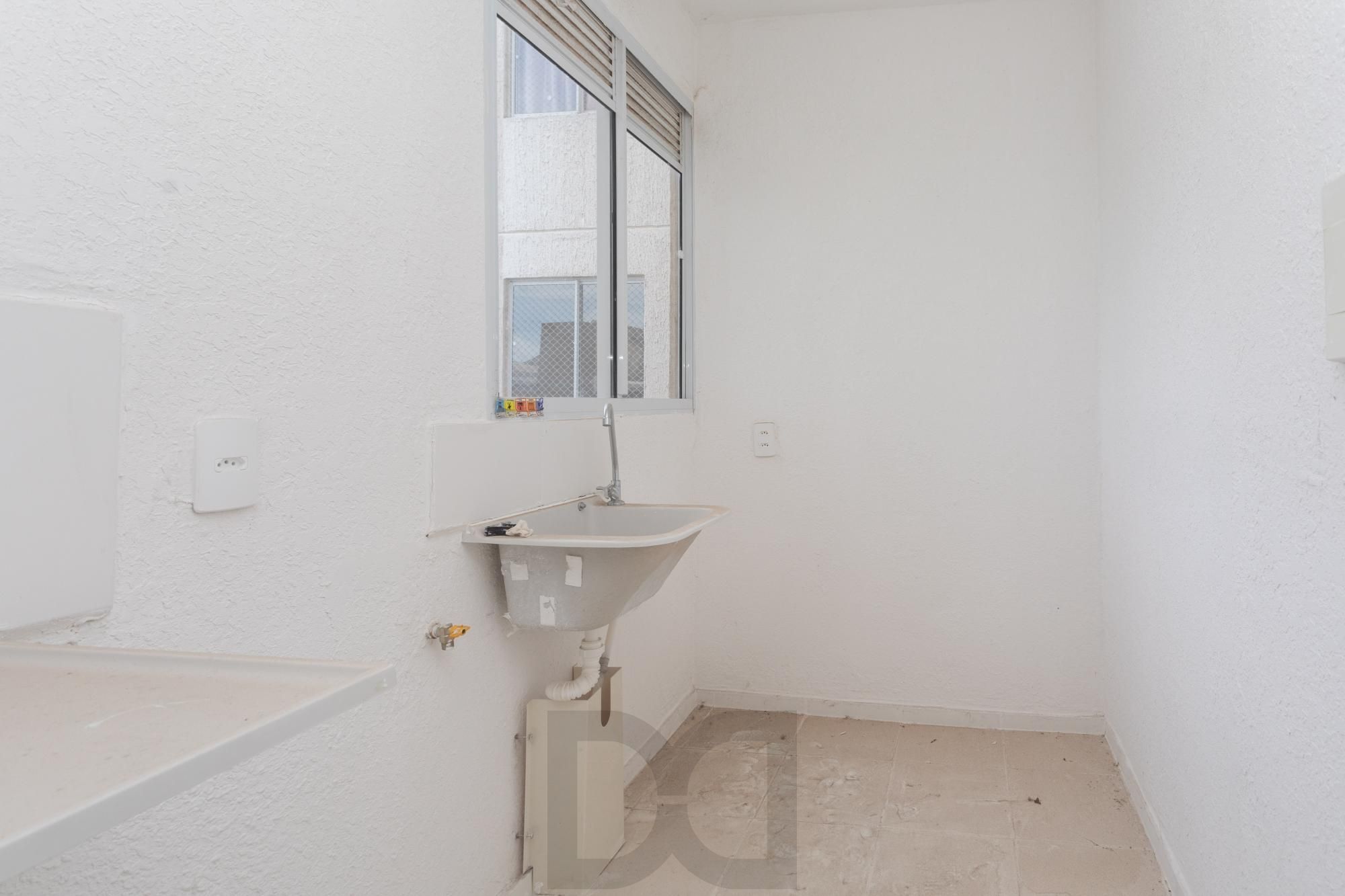 Apartamento á venda de 2 dormitórios no Bairro Protásio Alves. — foto 5