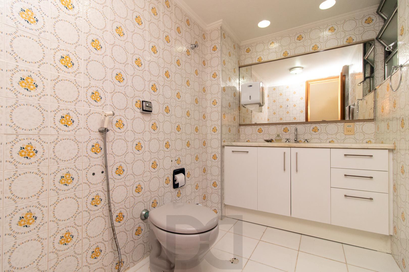 Apartamento de 03 dormitorios com suite e vaga coberta no bairro Menino Deus — foto 27