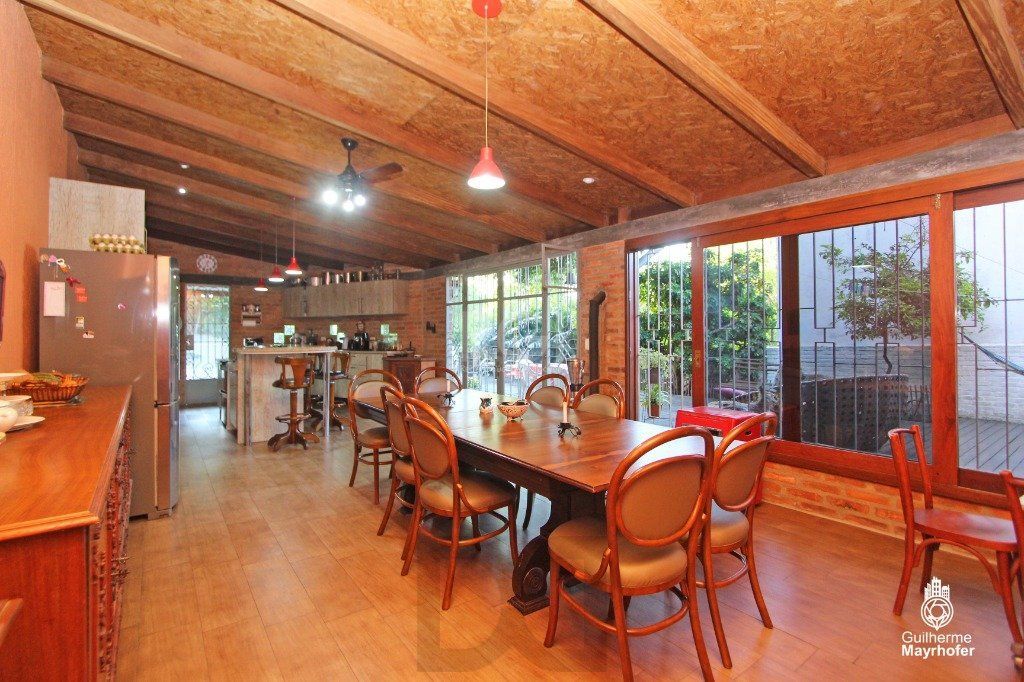 Casa para Venda - 500m², 5 dormitórios, sendo 2 suites, 5 vagas - Menino Deus — foto 33