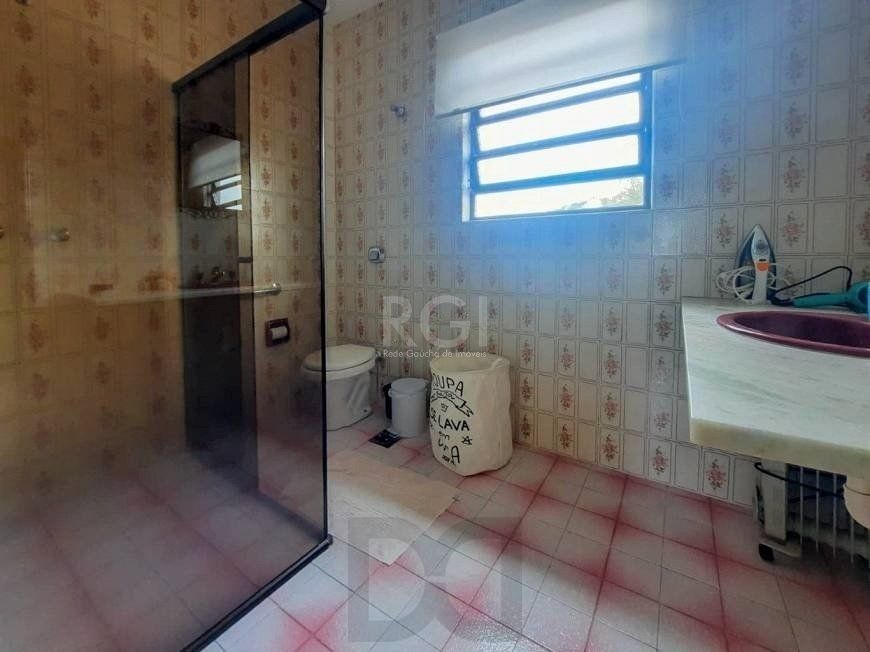 Excelente casa com 3 dormitórios e 3 vagas de garagem — foto 12