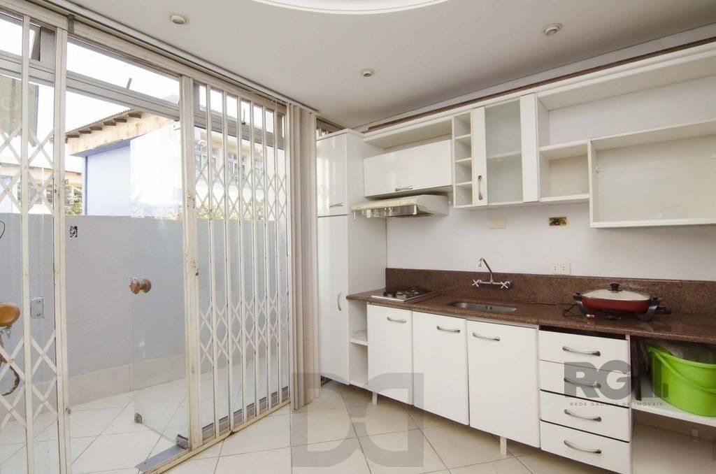 Excelente casa de 116m² com 2 dormitórios no bairro Cidade Baixa. — foto 12