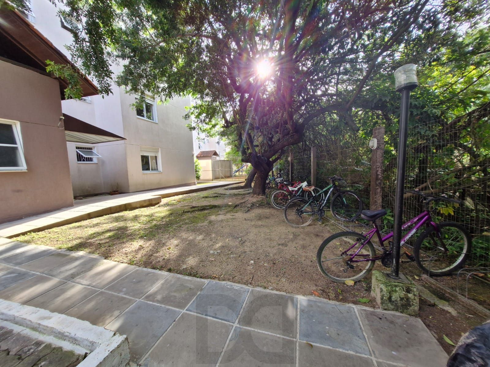 Apartamento de 2 dormitórios com 1 vaga de garagem. Prédio com elevador. Bairro Cristal — foto 25