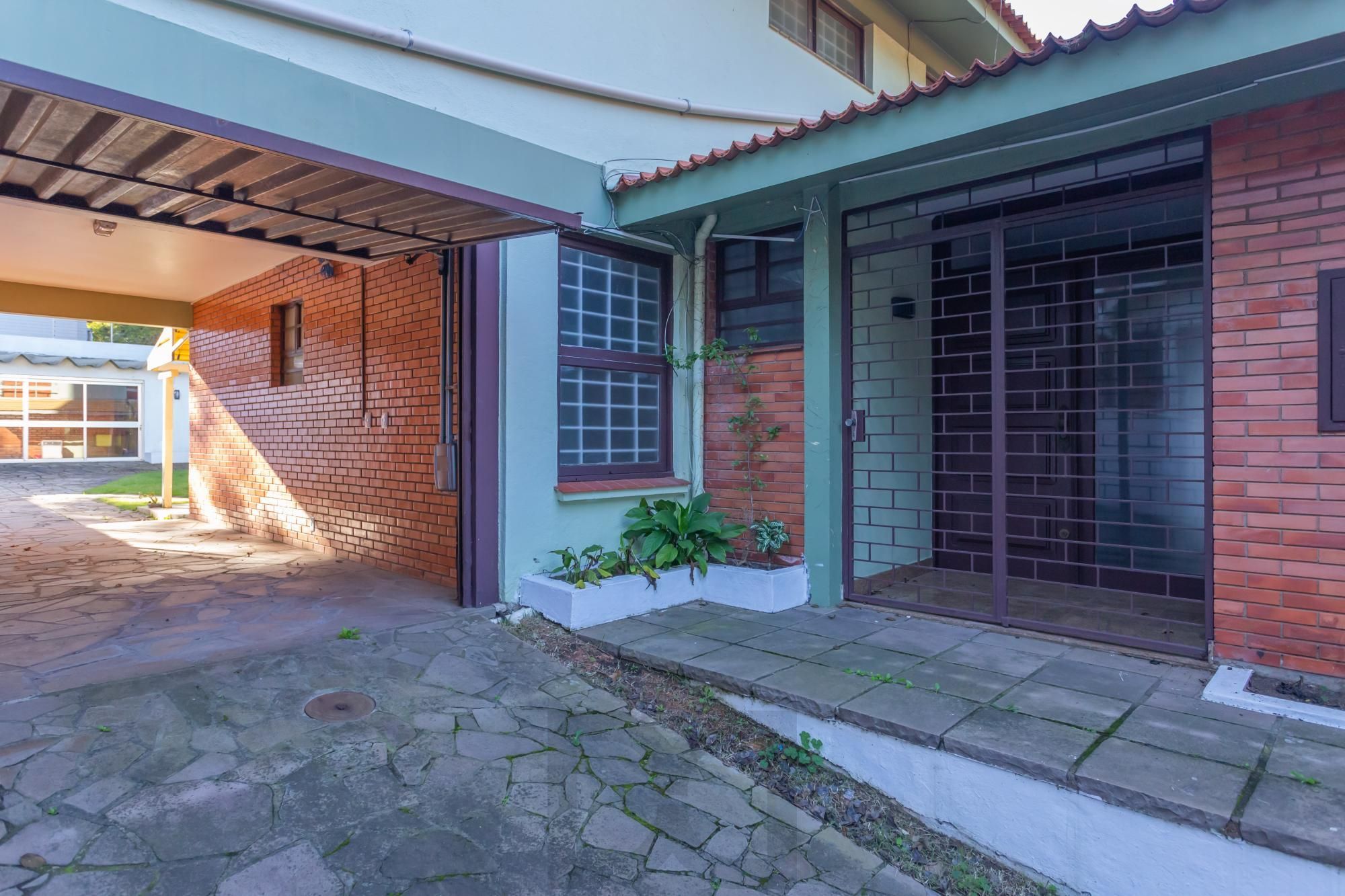 Casa com piscina e patio ampla no bairro Boa Vista, Porto Alegre/RS — foto 2