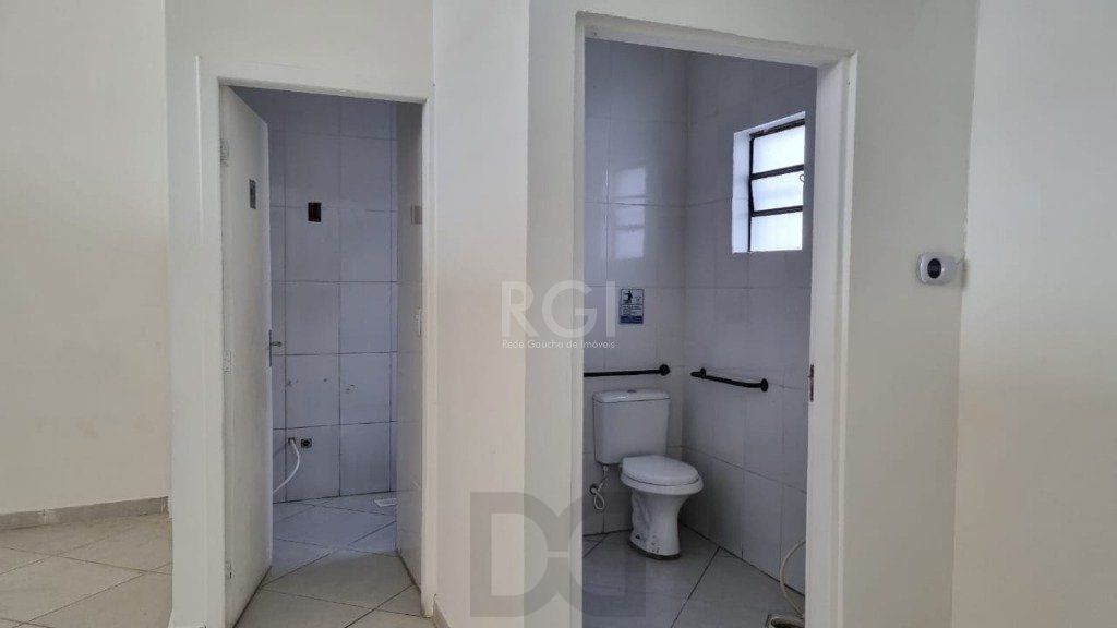 Loja para Venda - 236.36m², 0 dormitórios, Medianeira — foto 7