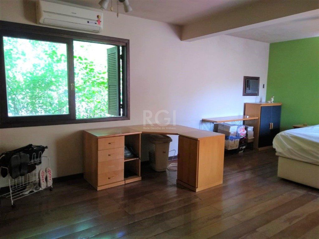 Casa para Venda - 219m², 3 dormitórios, sendo 1 suites, 4 vagas - Menino Deus — foto 10