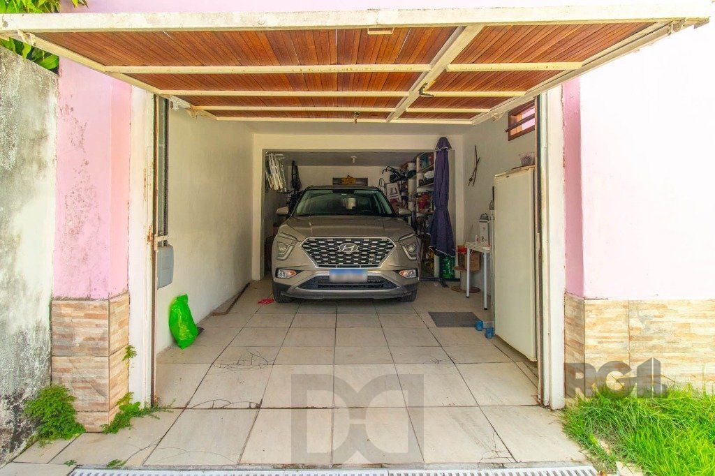 Casa com 3 dormitórios e 3 vagas no bairro Santa Tereza — foto 48