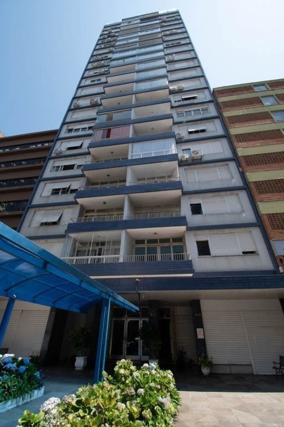 Apartamento de 3 dormitórios à venda no Bairro Centro Histórico, Porto Alegre. — foto 32