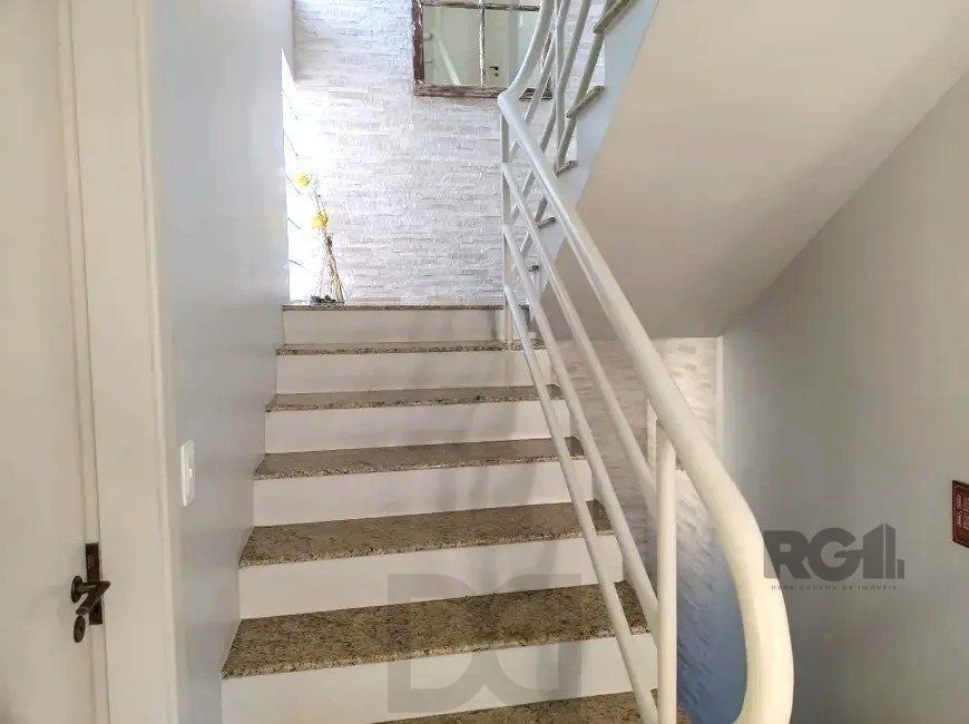 Casa de 307m² - 3 dormitórios, piscina, 4 vagas no bairro Espírito Santo — foto 6