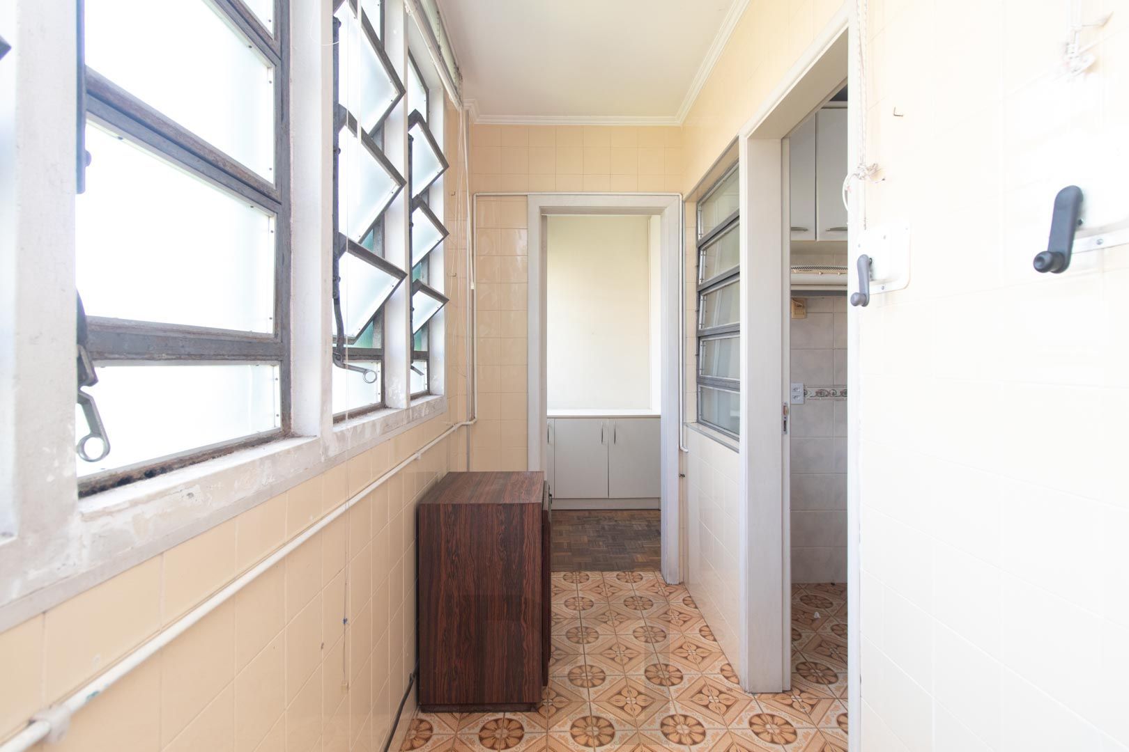 Apartamento de 03 dormitorios com suite e vaga coberta no bairro Menino Deus — foto 12