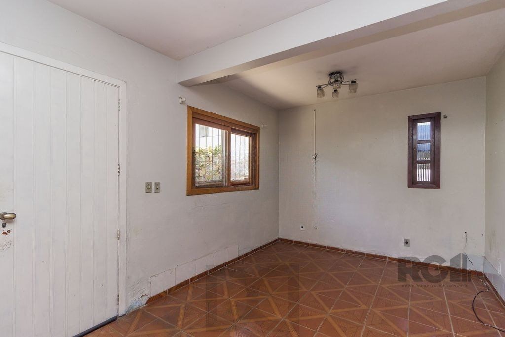 Casa de 5 dormitórios no bairro Sarandi — foto 28