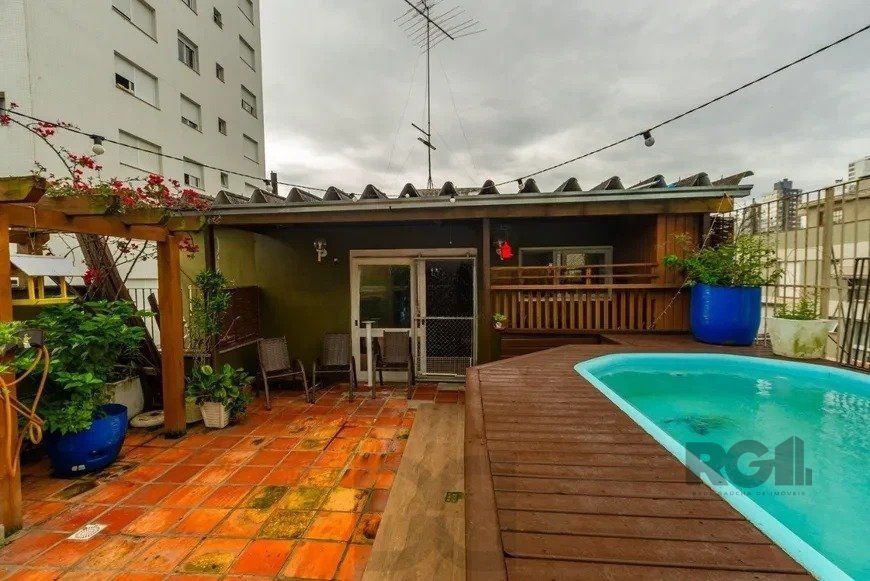 Cobertura 125m² - 3 dormitórios, 2 vagas no bairro Petrópolis — foto 1