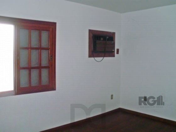 Casa para Venda - 218m², 5 dormitórios, sendo 1 suites, 2 vagas - Vila Nova — foto 7