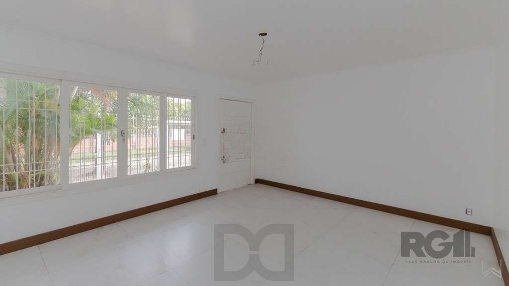 Casa 03 quartos, Bairro Sarandi. — foto 5