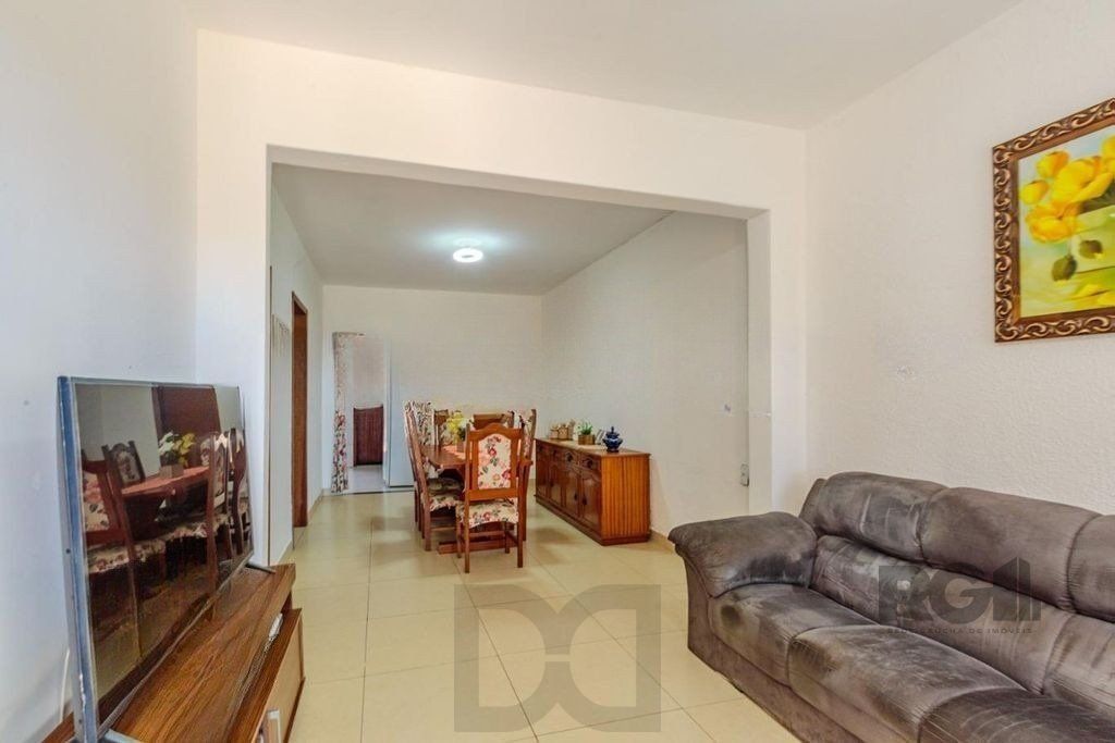 Casa de 3 dormitórios no bairro Rubem Berta — foto 6