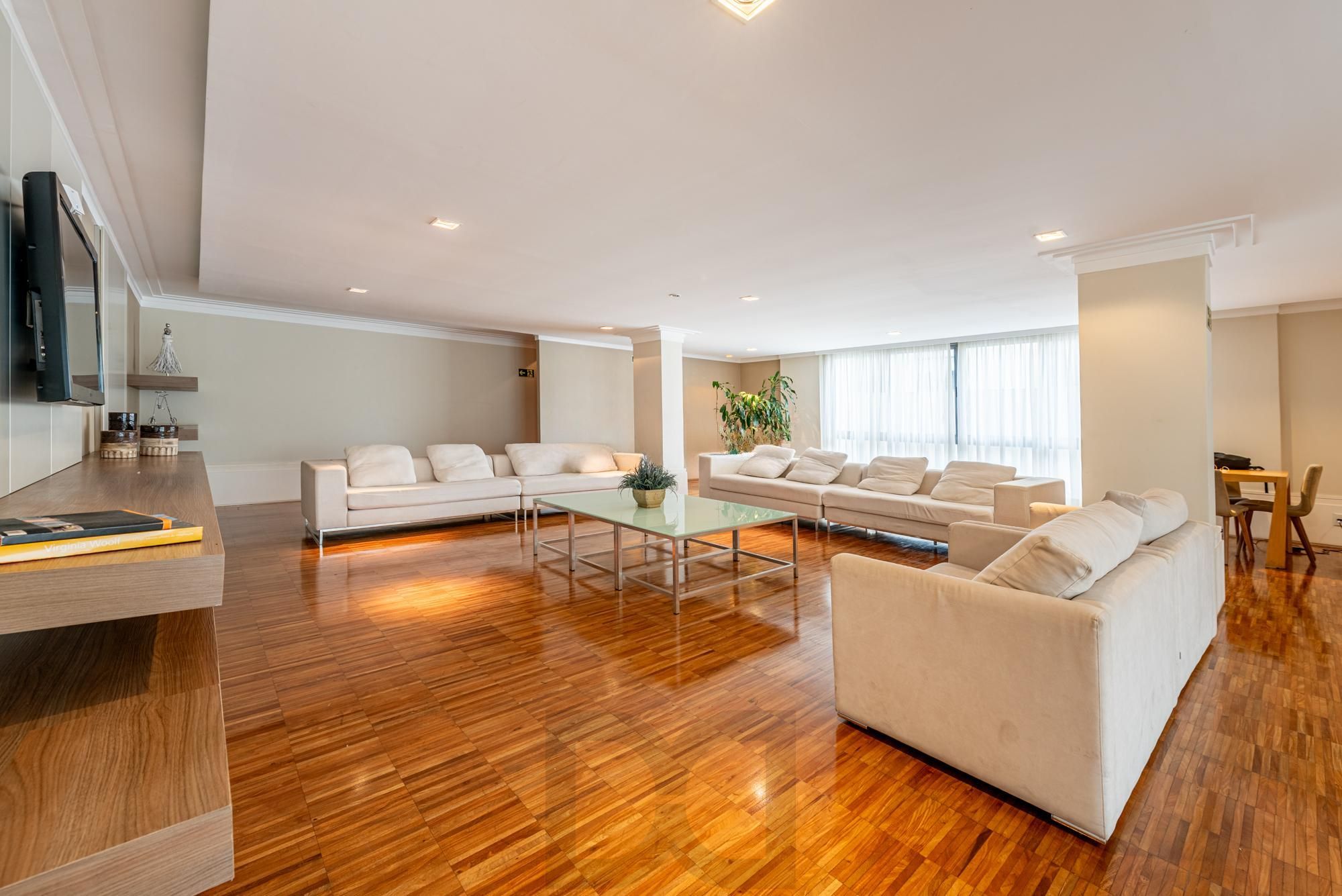 Apartamento de 1 dormitório á venda em Três Figueiras, Porto Alegre. — foto 22