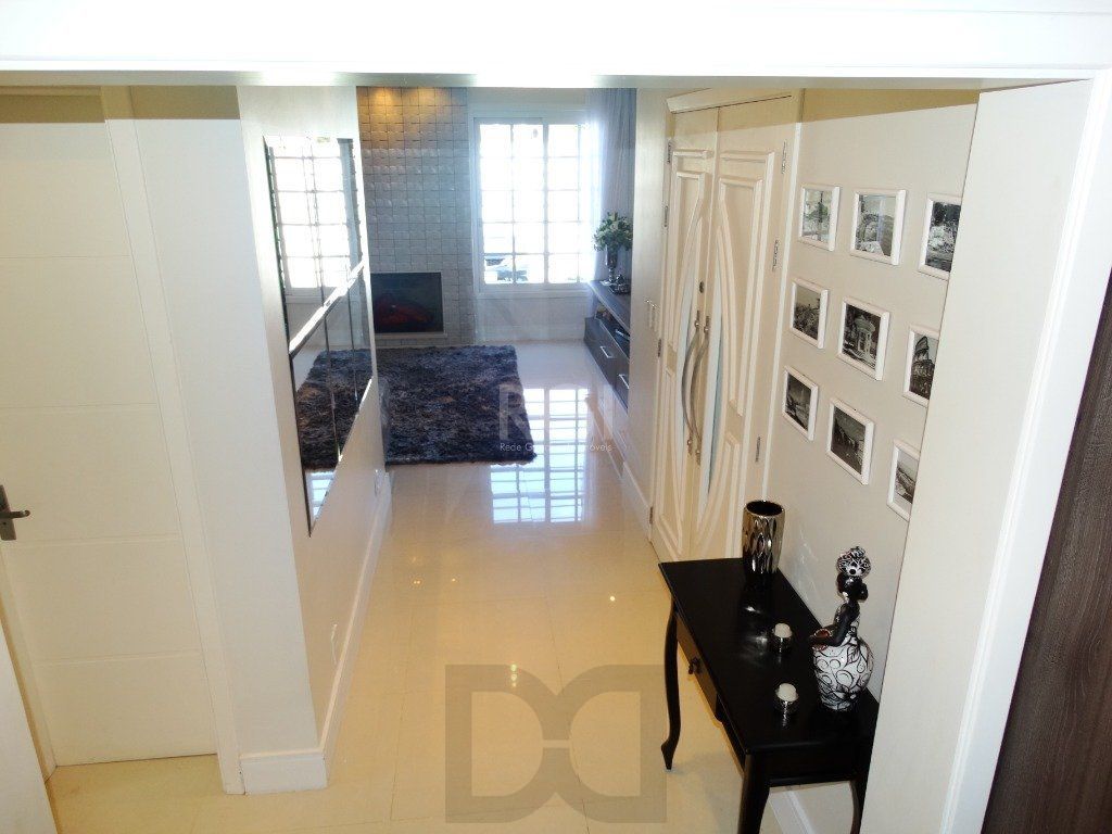 Casa para Venda - 244m², 3 dormitórios, sendo 1 suites, 2 vagas - Santa Tereza — foto 1
