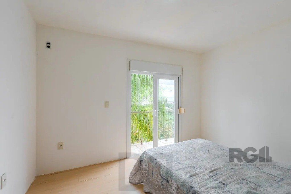 Casa com 3 dormitórios no bairro Jardim Isabel — foto 9