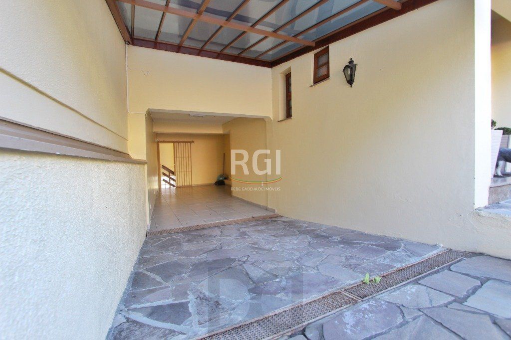 Casa para Venda - 250m², 3 dormitórios, sendo 1 suites, Teresópolis — foto 29