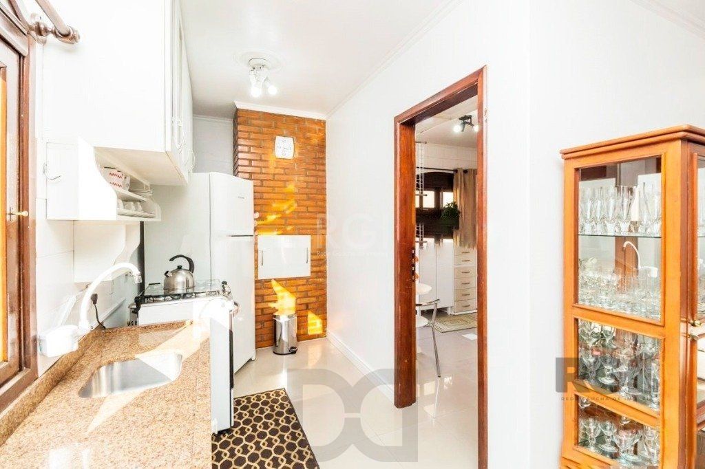 Casa de 266m² - 5 dormitórios, 5 vagas no bairro São João — foto 5