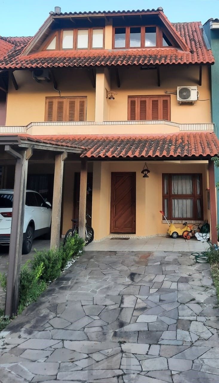 Casa em Condomínio, 131m², 2 dormitórios, 1 vaga no bairro Cavalhada — foto 1