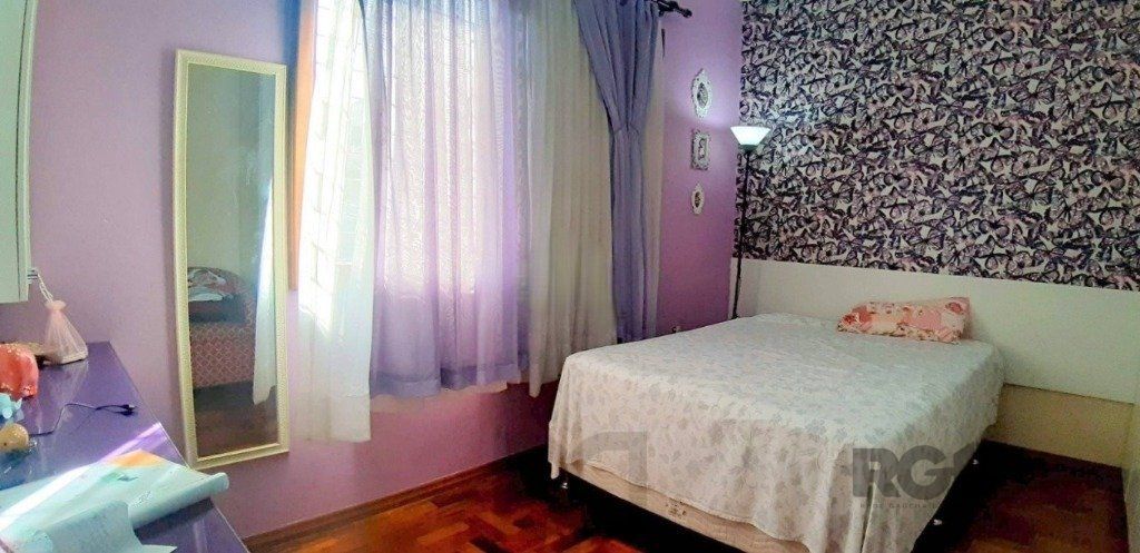 Casa 4 Dormitórios, Piscina, Bairro Gloria — foto 9