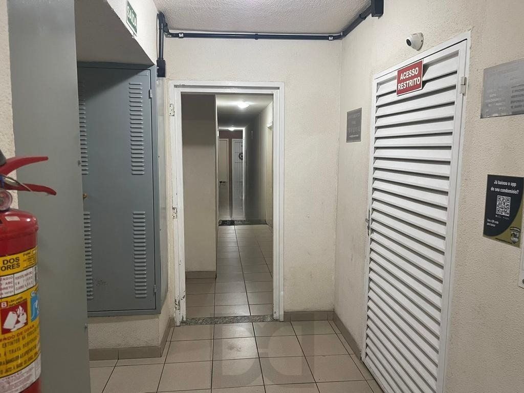 Apartamento de 2 dormitórios á venda no Bairro Jardim Itu, Porto Alegre. — foto 12