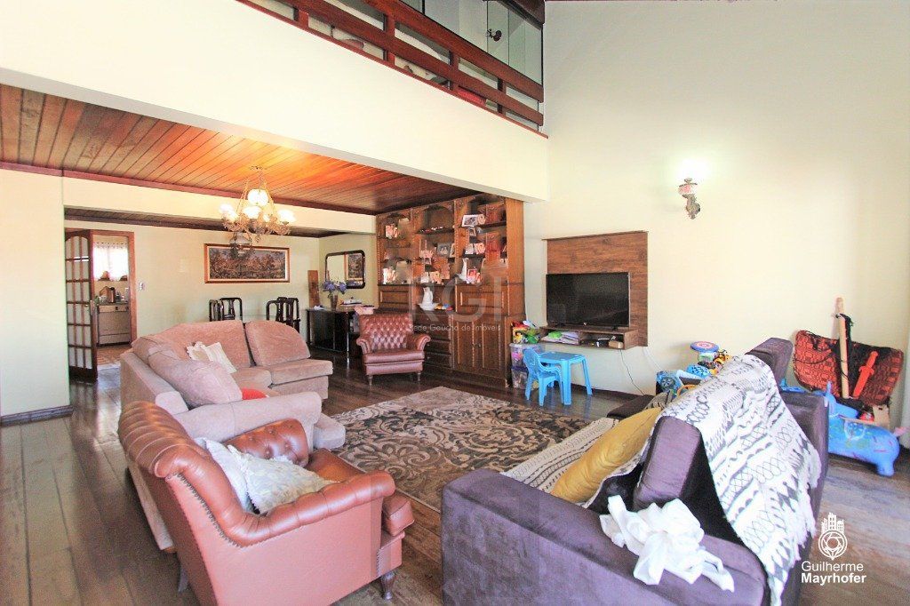 Casa para Venda - 326m², 3 dormitórios, sendo 3 suites, 4 vagas - Glória — foto 4