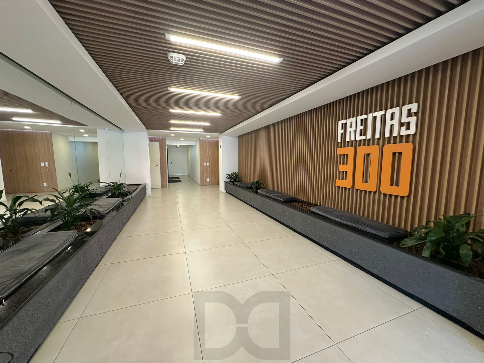 Apartamento Mobiliado e Reformado com Closet, Churrasqueira e Infraestrutura Completa no Centro de Porto Alegre — foto 16