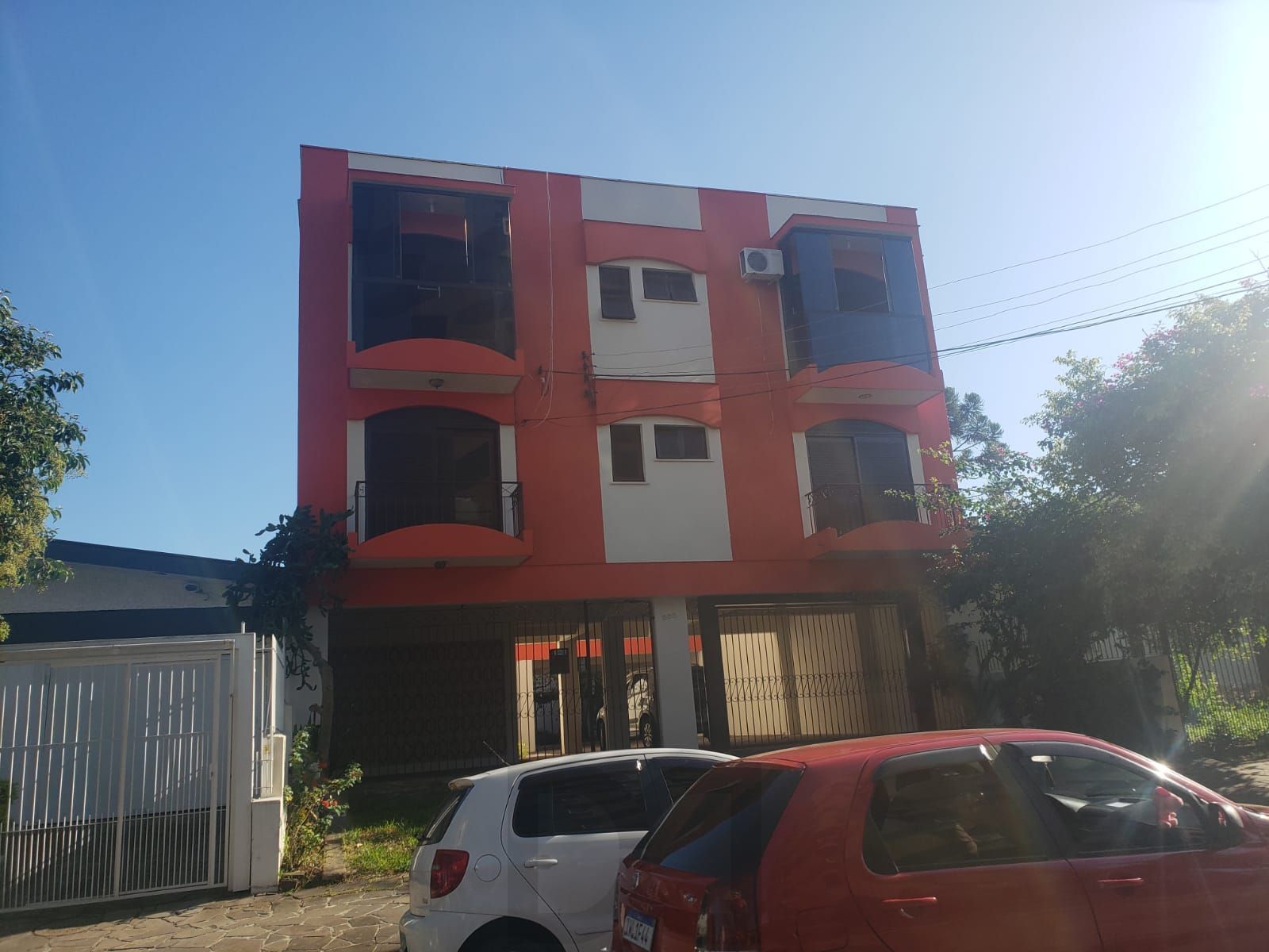 Vista Frontal do prédio