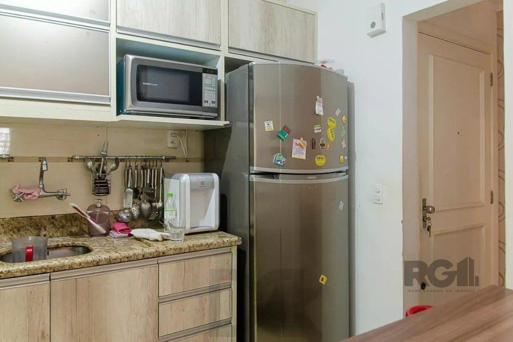 Apartamento 2 dormitórios  com 1 vaga no bairro Teresópolis em Porto Alegre — foto 8