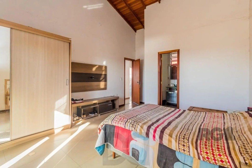 Casa com 3 dormitórios no bairro Cascata, Porto Alegre — foto 17