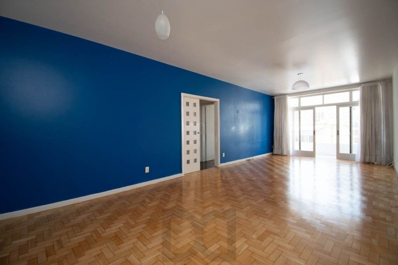 Apartamento de 3 dormitórios à venda no Bairro Centro Histórico, Porto Alegre. — foto 1