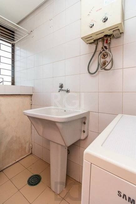 Apartamento para Venda - 43m², semi mobiliado, 1 dormitório, churrasqueira e 1 vaga de garagem no bairro Partenon — foto 16