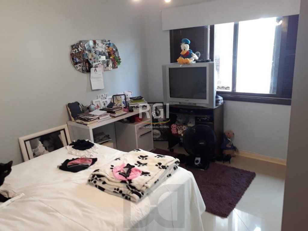 Casa para Venda - 120m², 3 dormitórios, sendo 1 suites, 3 vagas - Nonoai — foto 9
