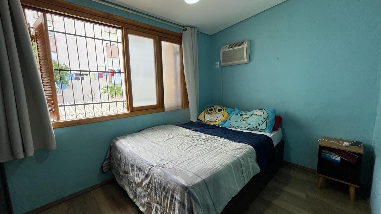 Casa de 4 dormitórios no bairro Santo Antônio, Porto Alegre — foto 9