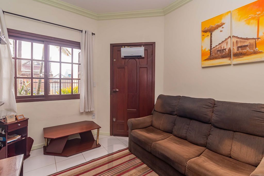 Casa de 3 dormitórios à venda Bairro Rubem Berta - Porto Alegre — foto 3