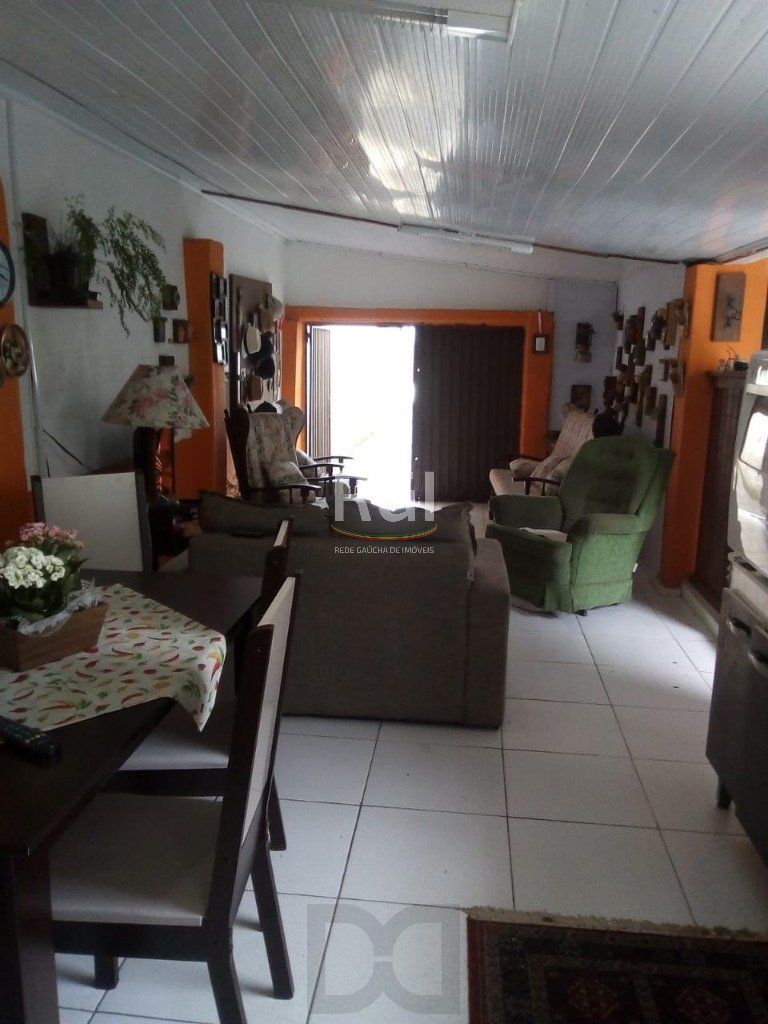 Casa para Venda - 300m², 2 dormitórios, 3 vagas - Teresópolis — foto 2