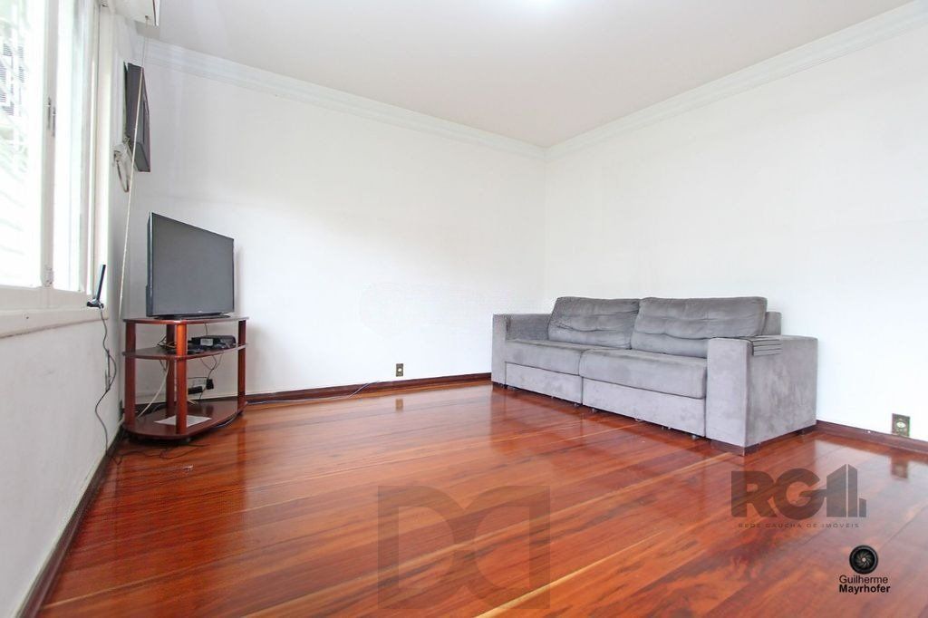 Casa com 5 suítes, 7 banheiros, 4 vagas no bairro Partenon — foto 4