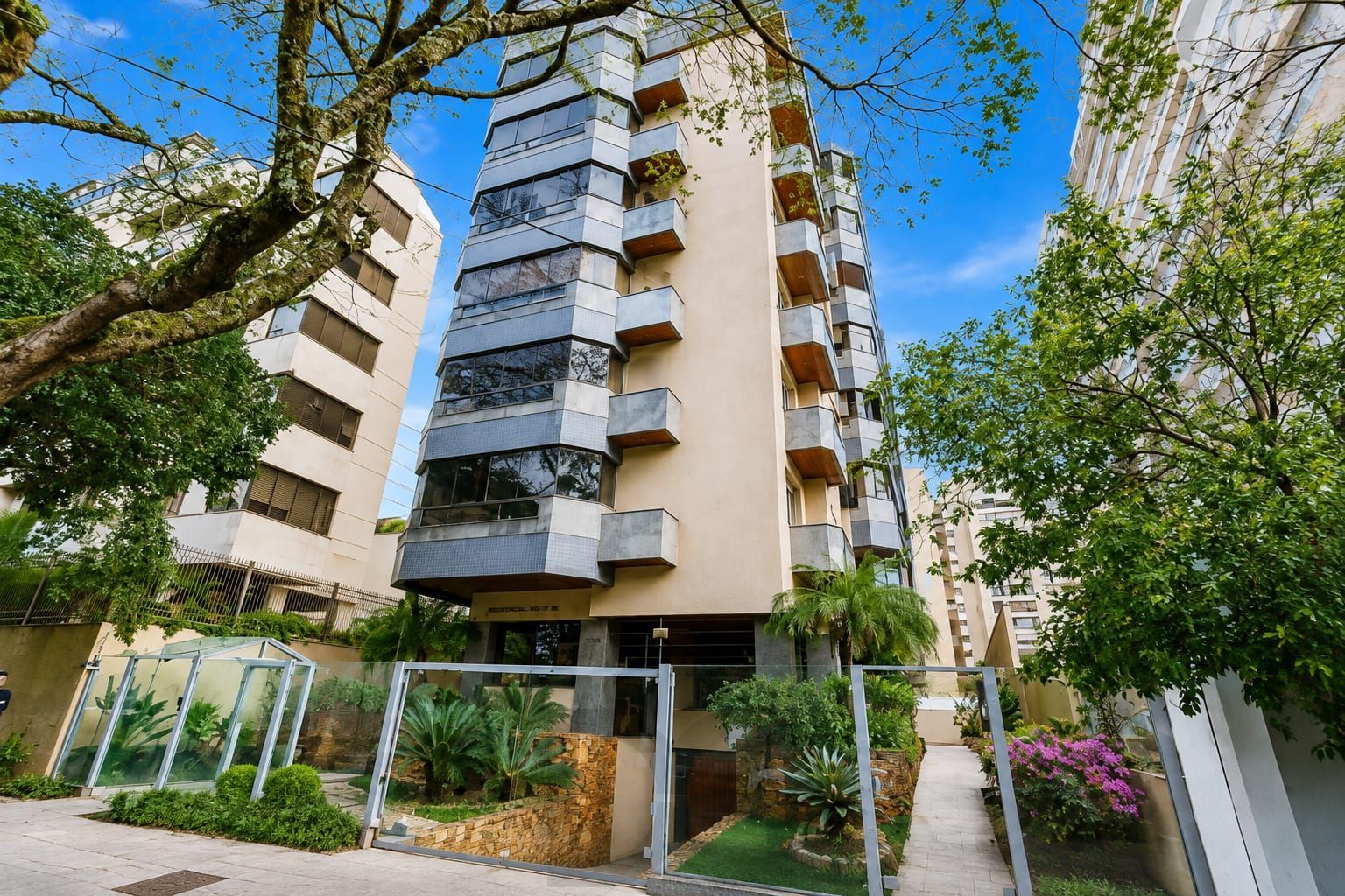 apartamento de 3 dormitórios, 1 suíte no Bairro Bela Vista — foto 1