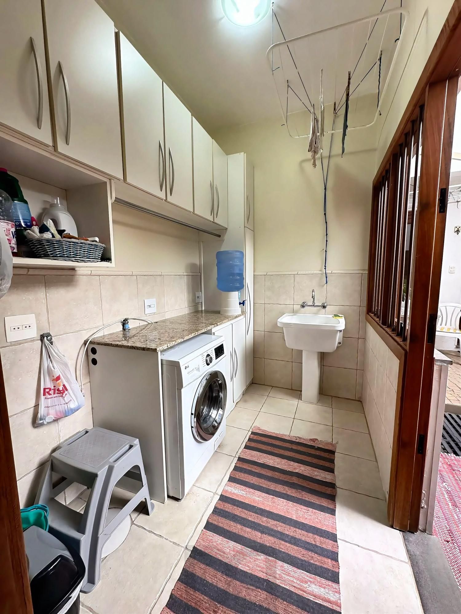 Casa com 4 dormitórios e 309m² à venda em Floresta, Porto Alegre. — foto 21