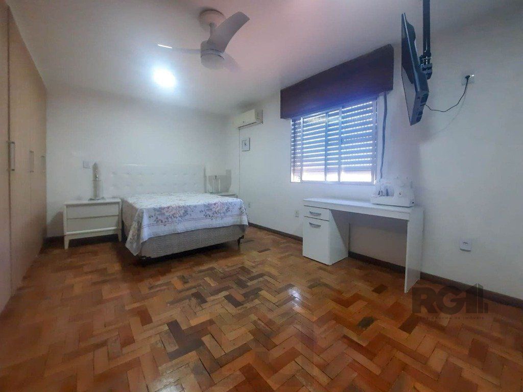 Excelente casa de 240m² com 4 dormitórios e 2 vagas. — foto 22