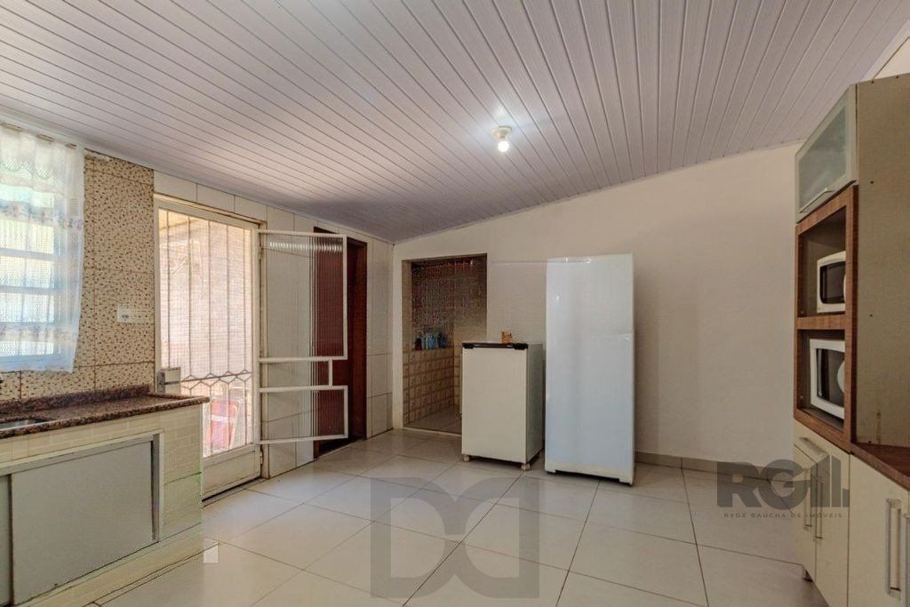 Casa de 3 dormitórios no bairro Rubem Berta — foto 12